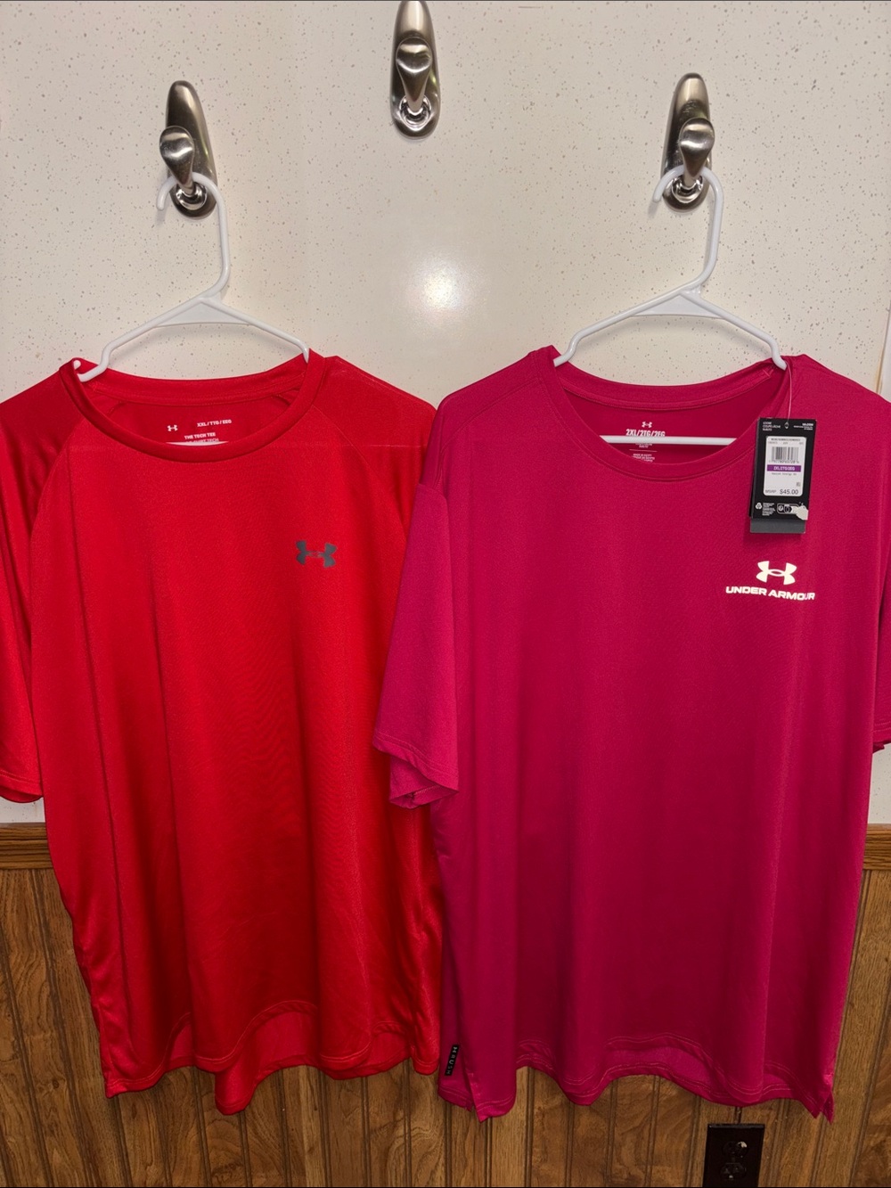 Under Armour Men’s Short Sleeve Performance Tees - Red & Fuchsia (size XXL)